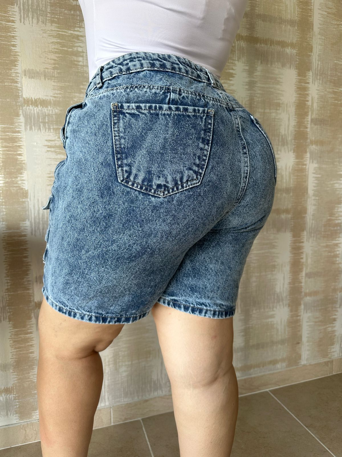 SHORT CARGO REF: 93002