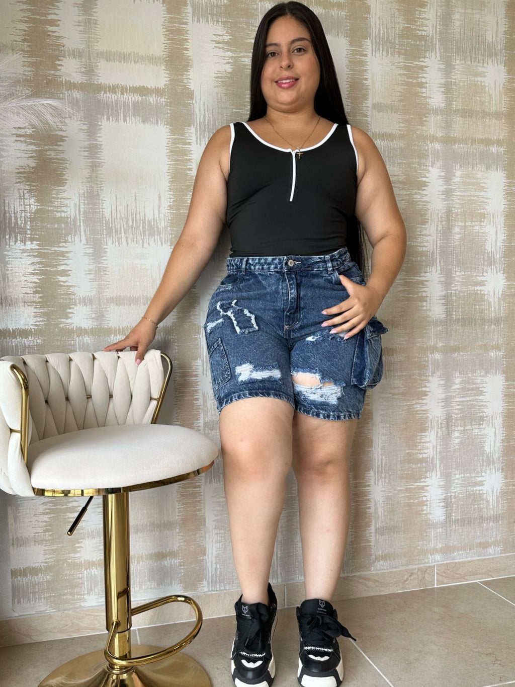 SHORT CARGO REF: 93005