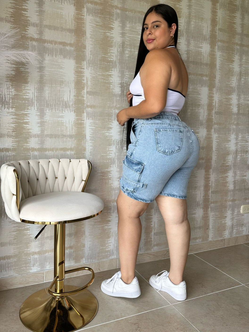 SHORT CARGO REF: 93004