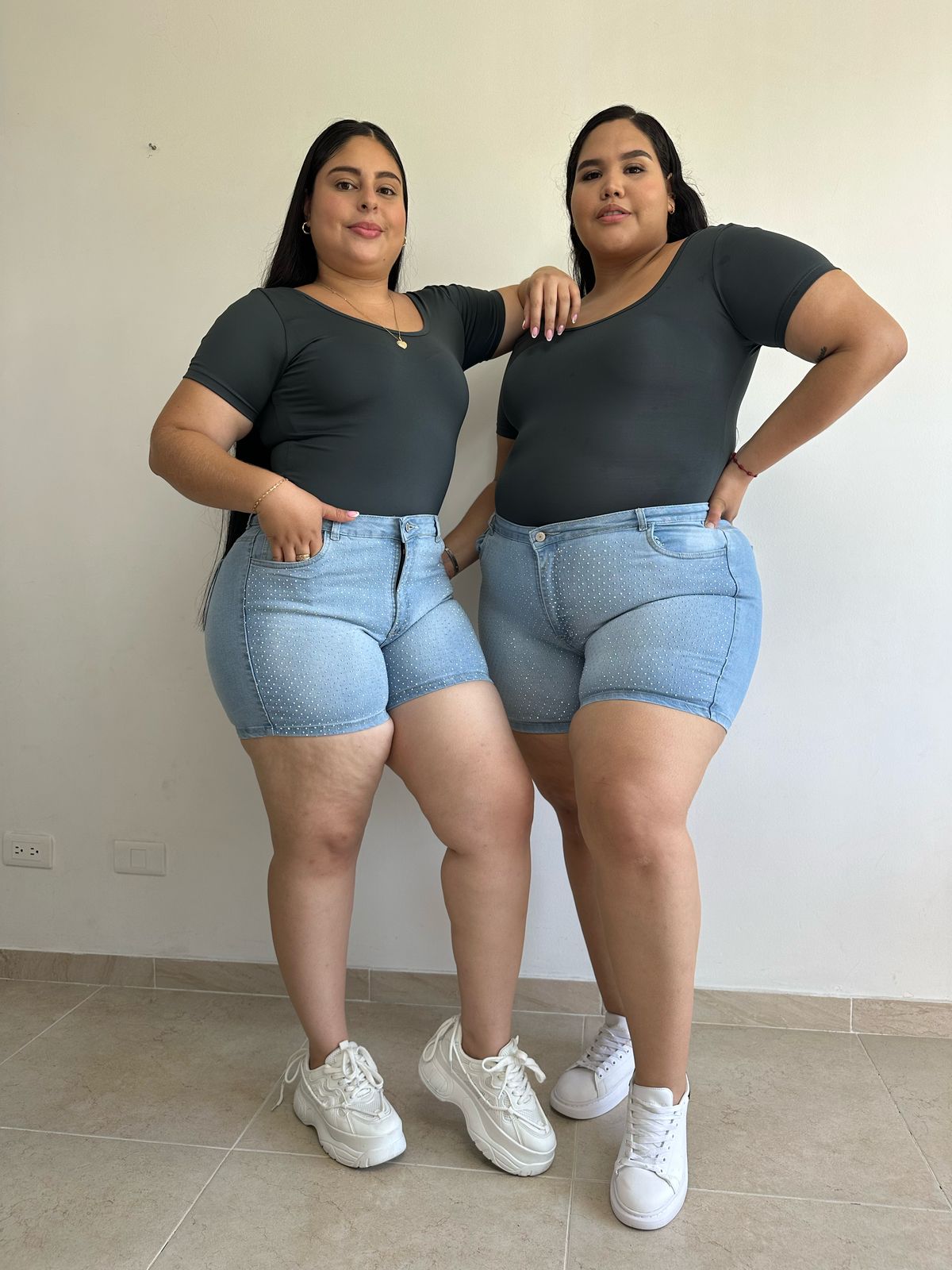 Short Brillos - Tela Strech